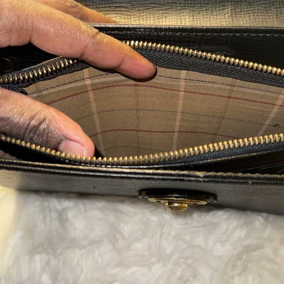 Burberrys London Burberrys Bag Vintage EUC, key not included - Picture 7 of 12